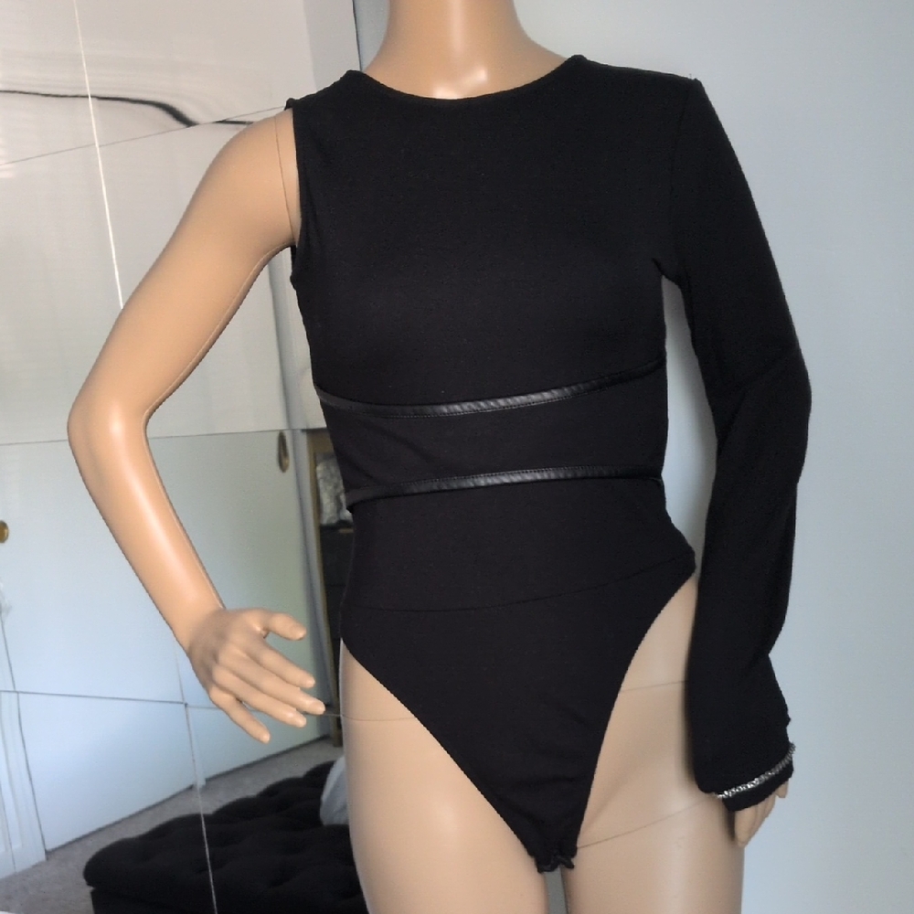Maniere De Voir Black Asymmetrical Bodysuit - Picture 7 of 10